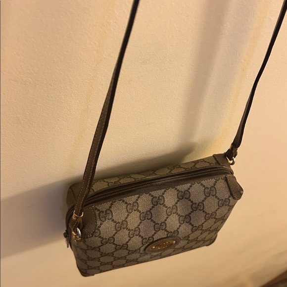 Vintage Gucci Crossbody Bag Interlocking GG Monogram Supreme Coated Canvas Purse - Picture 8 of 17